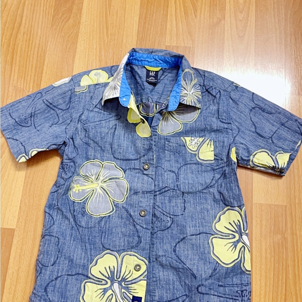 Very nice shirt for boy .